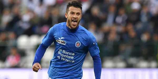 "Neftçi"nin yeni transferinə verəcəyi maaş müəyyənləşdi - ÖZƏL 