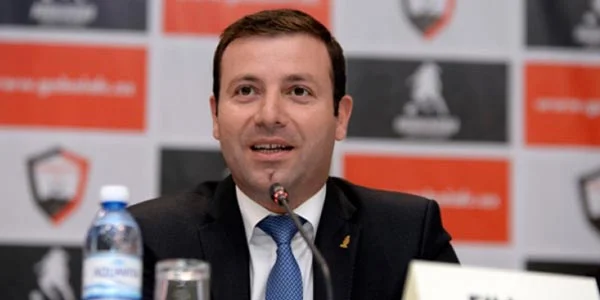 Baş katibin batan nazir arzuları 