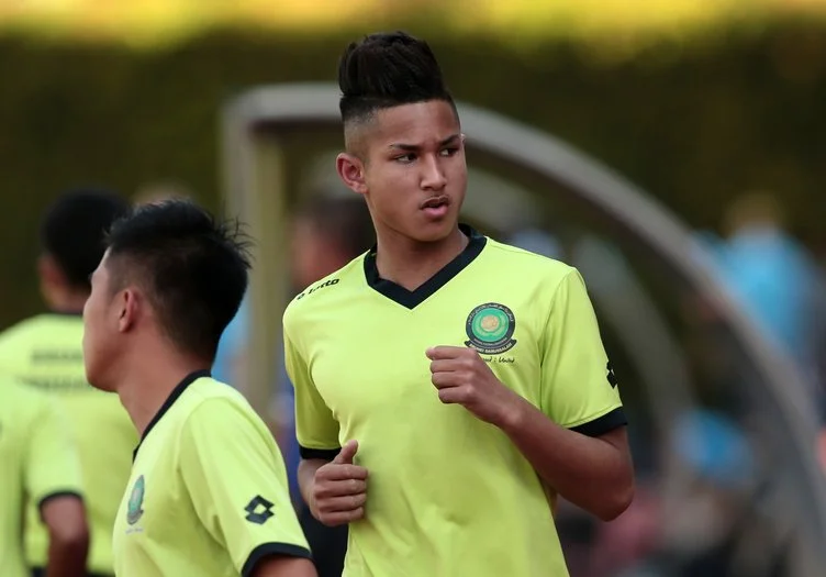 19 yaşında dünyanın ən varlı futbolçusu oldu: aydı 48 milyon xərcləyir 