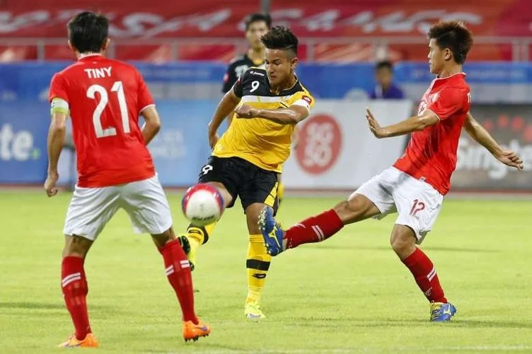 19 yaşında dünyanın ən varlı futbolçusu oldu: aydı 48 milyon xərcləyir 