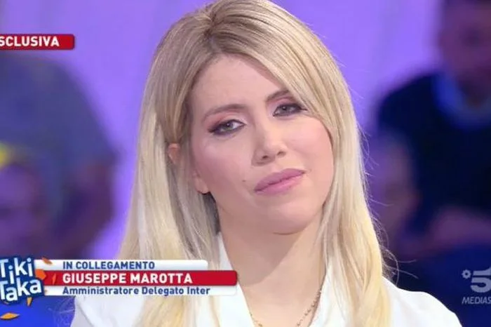 Ərinin komandada qalması üçün göz yaşı tökdü - FOTOLAR 