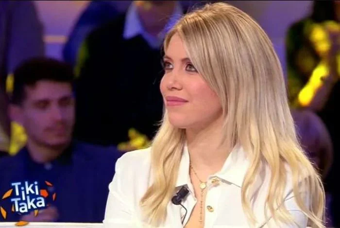 Ərinin komandada qalması üçün göz yaşı tökdü - FOTOLAR 