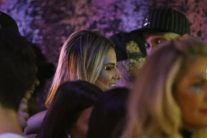 Neymar 19 yaşlı müğənni ilə yaxalandı - FOTOLAR 