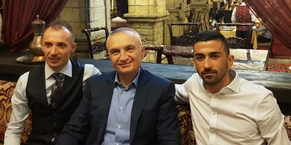 "Qarabağ" və "Qəbələ"nin futbolçusu ölkə prezidenti ilə görüşdü - FOTO 