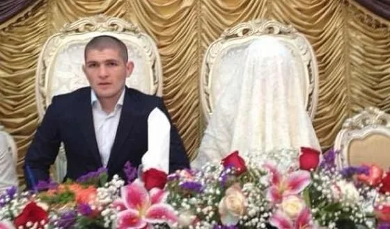 Makqreqor Həbib Nurməhəmmədovun arvadını təhqir etdi - FOTO 
