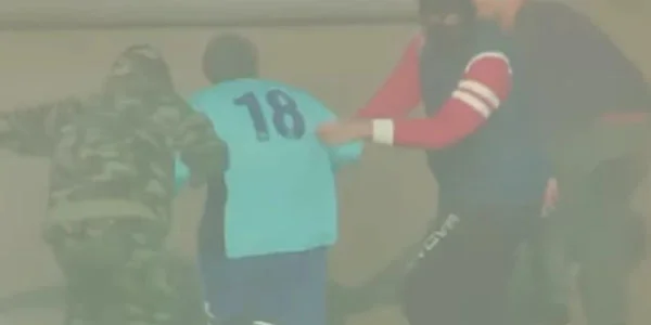 Futbolçu oyun zamanı stadiondan helitopkerlə qaçırıldı - FOTO/VİDEO 