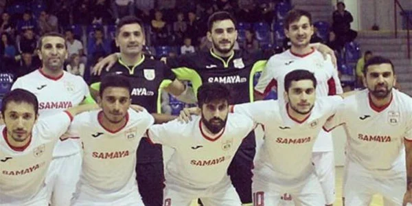 Millimizin üzvü qəlyan çəkib paylaşdı - FOTOLAR 