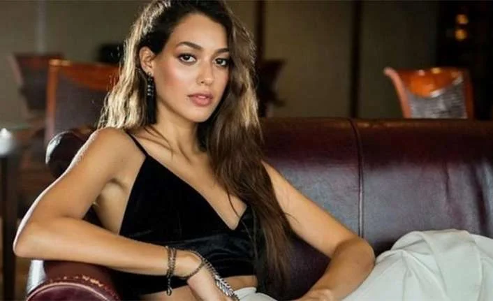 Ulduz futbolçudan "Çukur"un aktrisasına şok mesaj - FOTOLAR 