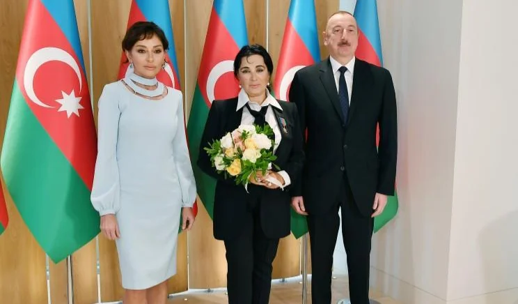 Prezident federasiya rəhbərini ordenlə təltif etdi - FOTOLAR 
