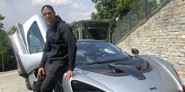 Ronaldonun yeni oyuncağı - FOTOLAR 