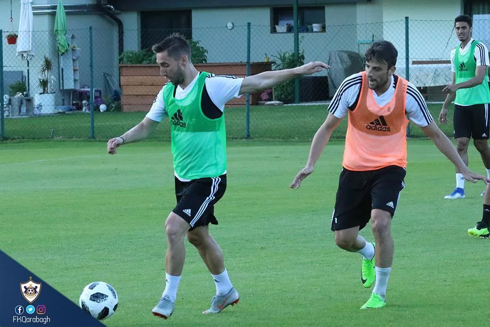 "Qarabağ"ın yeni transferi məşqlərə başladı - FOTOLAR 