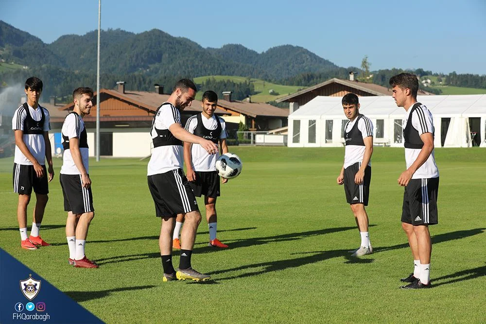 "Qarabağ"ın yeni transferi məşqlərə başladı - FOTOLAR 