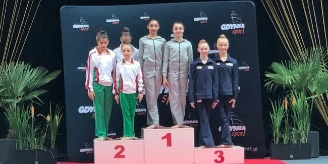 Azərbaycanın bədii gimnastları beynəlxalq turnirdə 10 medal qazanıb - FOTOLAR 
