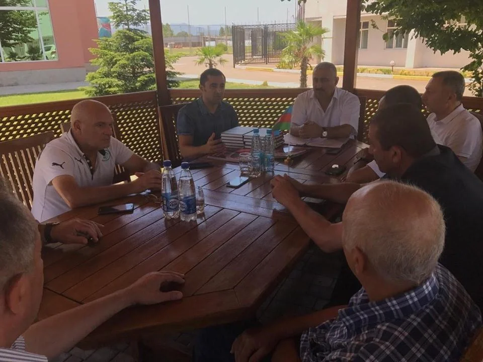 Nazim Süleymanov Lənkəranda futbol ictimaiyyəti ilə görüşdü - FOTOLAR 