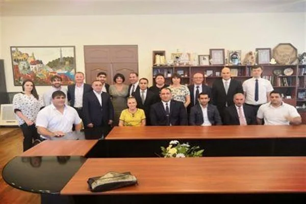 Fariz Nəcəfov Cümhuriyyət medalı ilə təltif edildi 