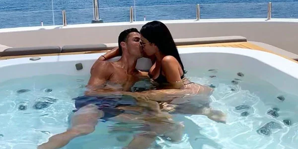 Ronaldonun döymə etdirməməsinin ilginc səbəbi 