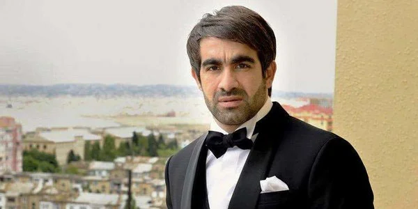 Rafael Ağayevə qiymətli hədiyyə - FOTO 