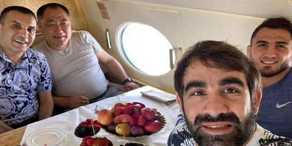 Rafael Ağayevlə Hacı Əliyev prezident təyyarəsində - FOTO 