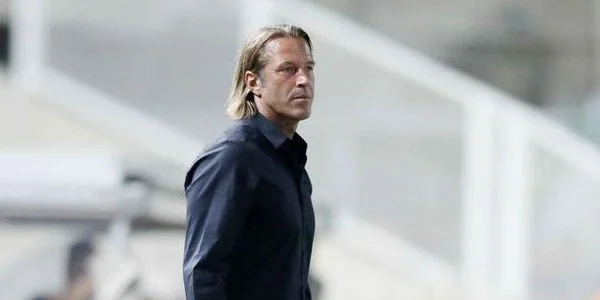 APOEL baş məşqçisini qovdu 