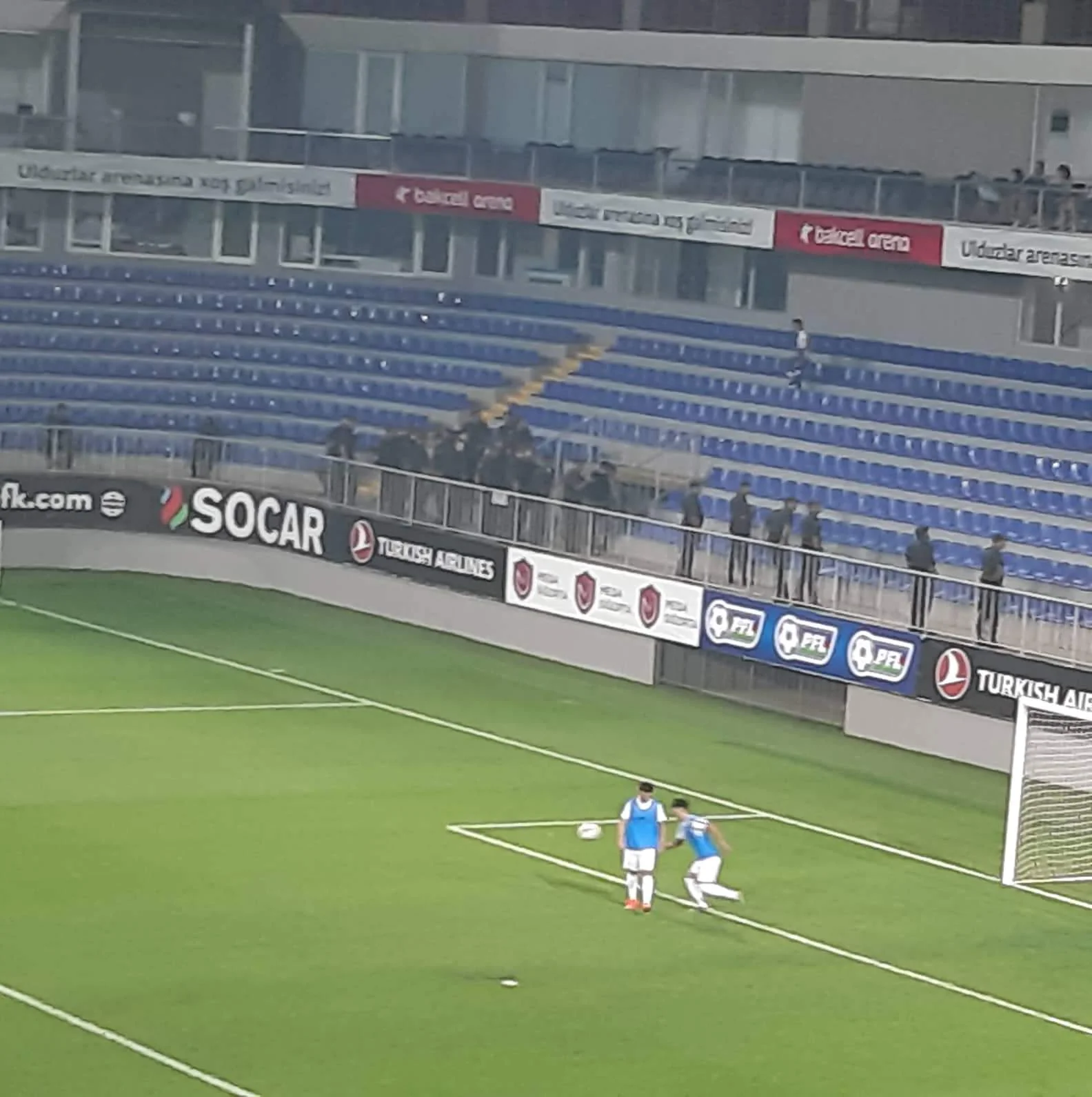 "Neftçi" rəhbərliyi azarkeşləri stadiondan qovdurdu - FOTOLAR 