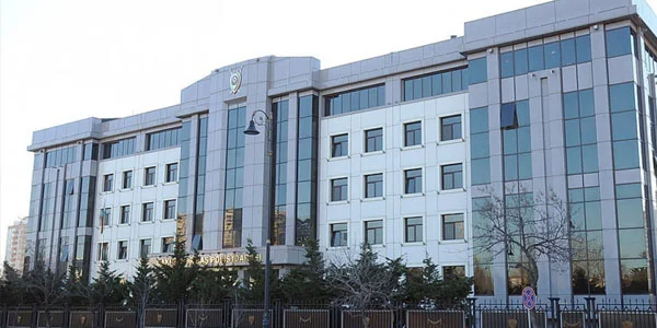 Bakı polisi: "Neftçi" azarkeşlərini stadiondan polis çıxartmayıb" 