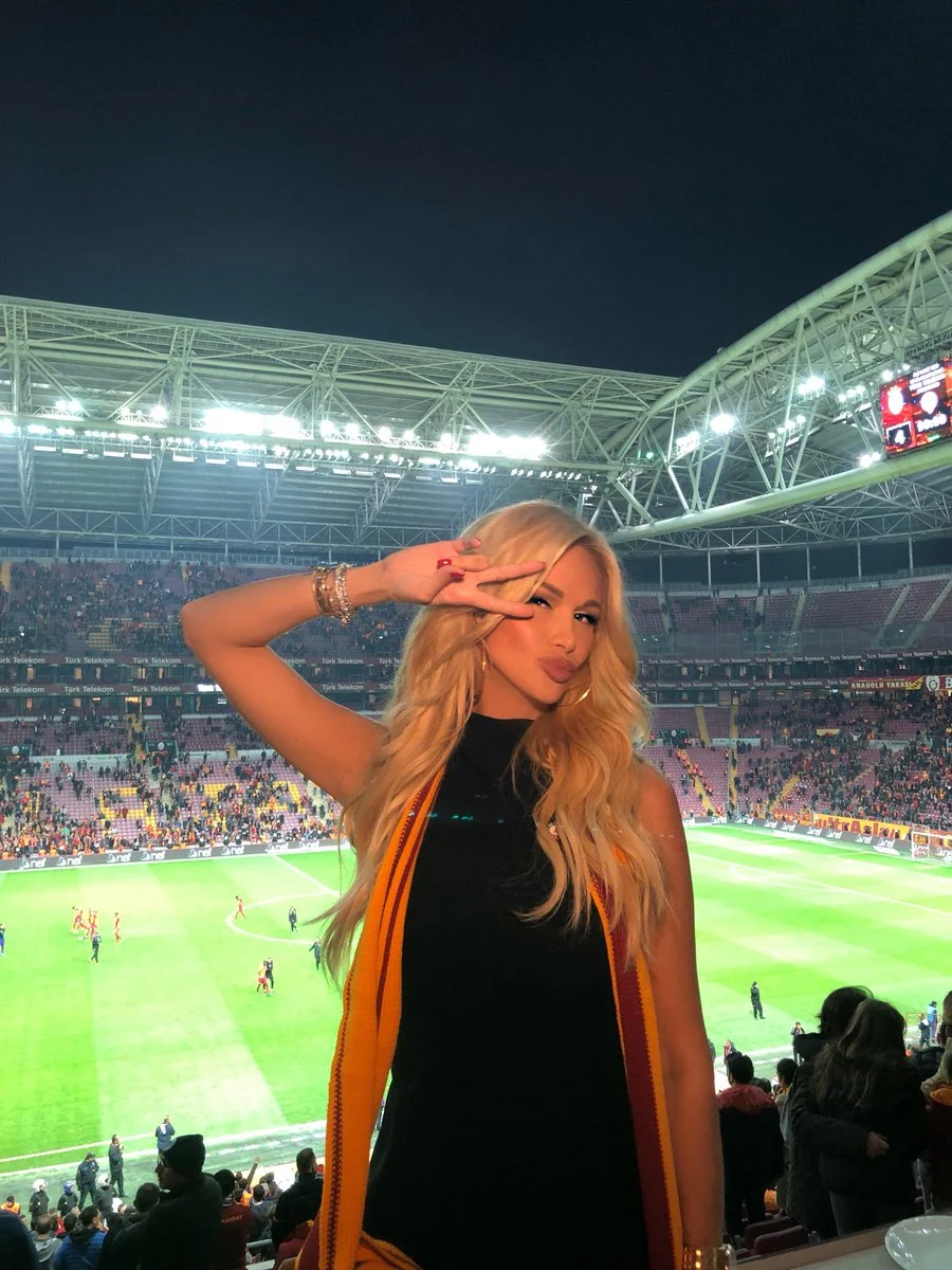 FIFA-nın səfiri "Qalatasaray"a görə Türkiyəyə gəldi - FOTOLAR 