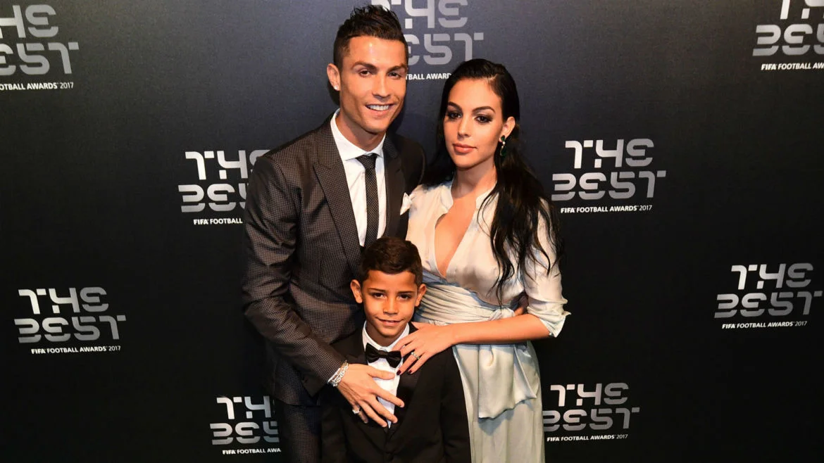 Ronaldonun sevgilisi yataq sirrlərini açıqladı 