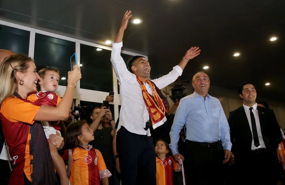 İstanbulda möhtəşəm qarşılanma - FOTO/VİDEO 