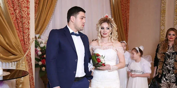 Dünya çempionuna ərə gedən müğənnimiz boşandı - FOTOLAR 