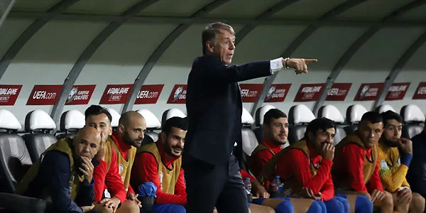 Yurçeviç: "İki yolumuz var, ya..." 