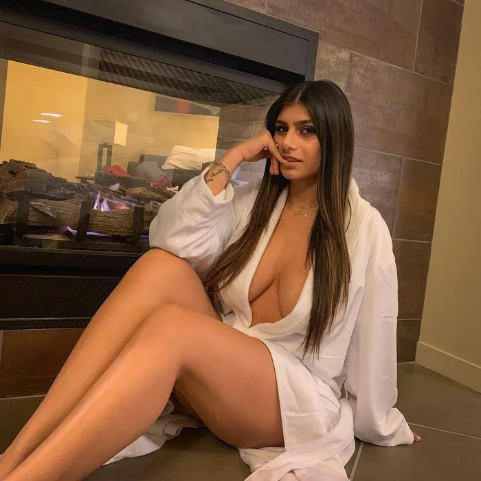 Məşhur klubdan porno ulduza sürpriz dəvət - FOTOLAR 