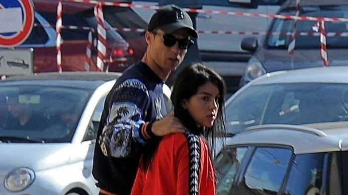 Ronaldo və sevgilisi elə yerdə yaxalandı ki... - FOTOLAR 