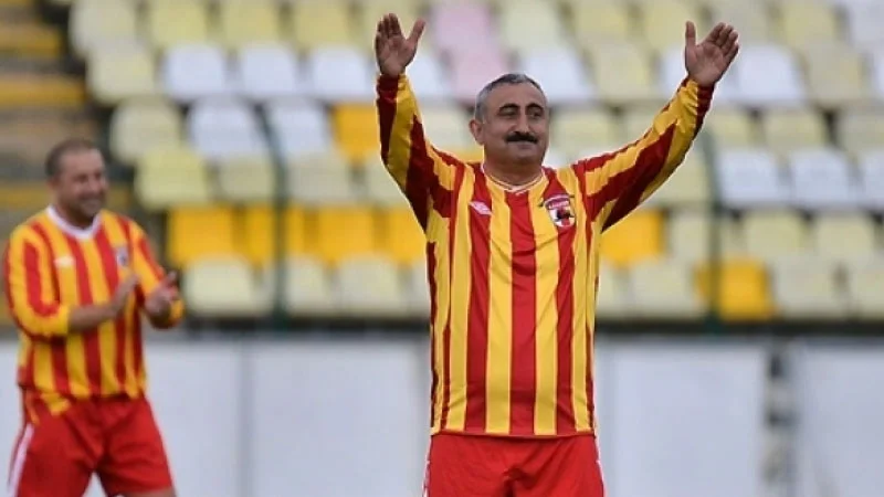 Döyüşən qocalar: tanıyırıq Oqtayı, olmaz Nazimin tayı 
