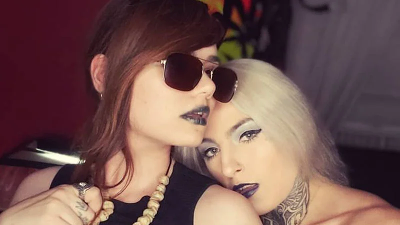 18+ film ulduzu MMA döyüşçüsü oldu, ilk döyüşdə döyüldü - FOTOLAR 