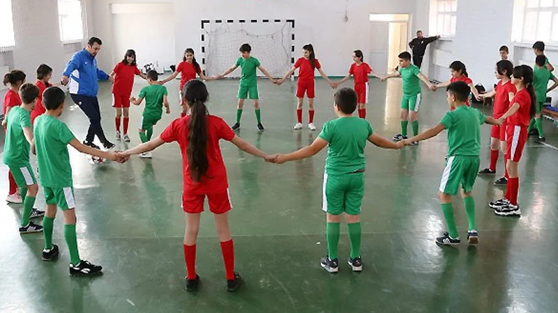 Təhsillə idmanı birləşdirən körpü: Bölgələrdə uşaq futbolu necə inkişaf etdirilir? - ARAŞDIRMA 
