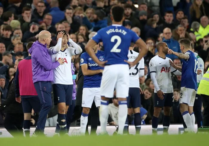 Premyer Liqada dəhşət anları: hər kəsi ağlatdı - FOTO/VİDEO 