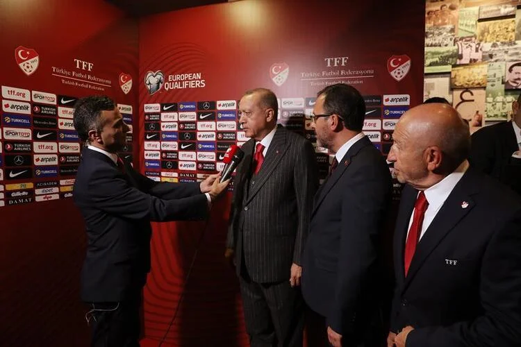 Ərdoğan paltardəyişmə otağında - FOTO/VİDEO 