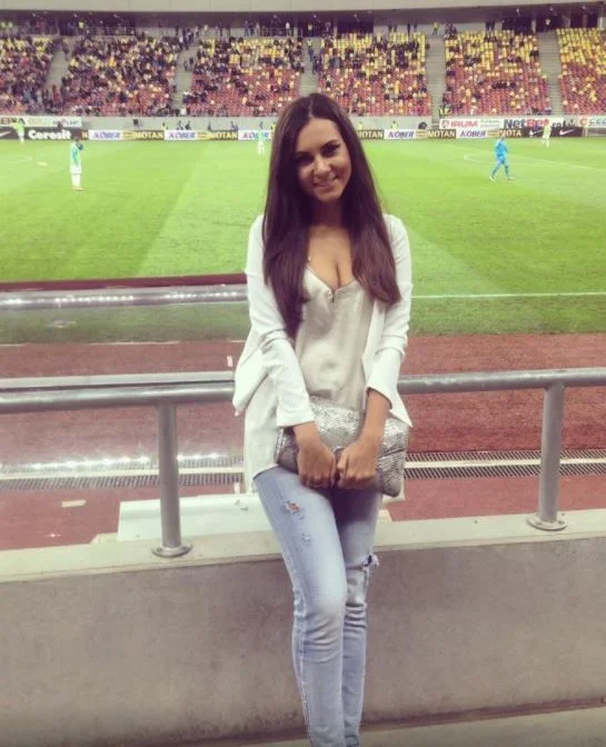 20 futbolçunu yoldan çıxardan qadın - FOTOLAR 