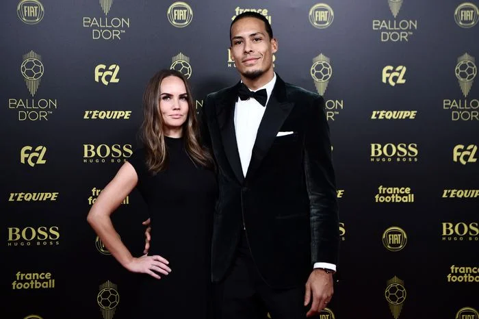 Ronaldonun bacısından van Deykə ağır sözlər - FOTO 