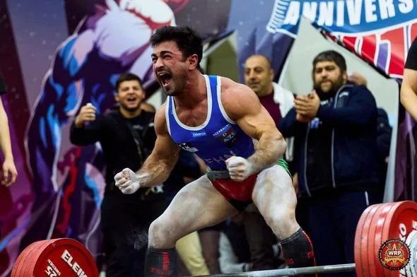 Azərbaycanlı idmançı Moskvada dünya rekordu qırıb çempion oldu - FOTOLAR 