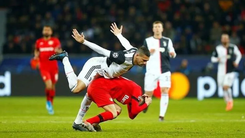 Türk futbolçu dünya gündəmində: Rekord qıran paylaşım - FOTO 
