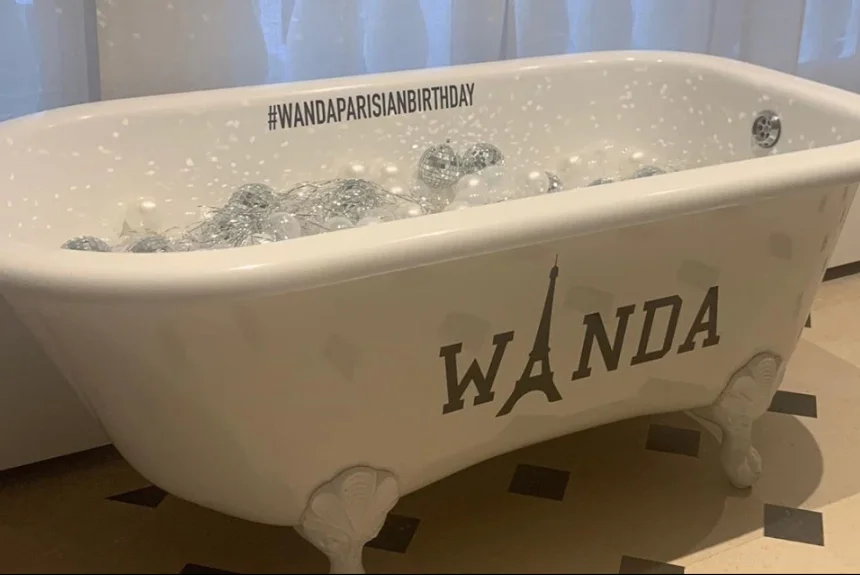 Arvadına doğum günündə elə şey hədiyyə etdi ki... - FOTOLAR 