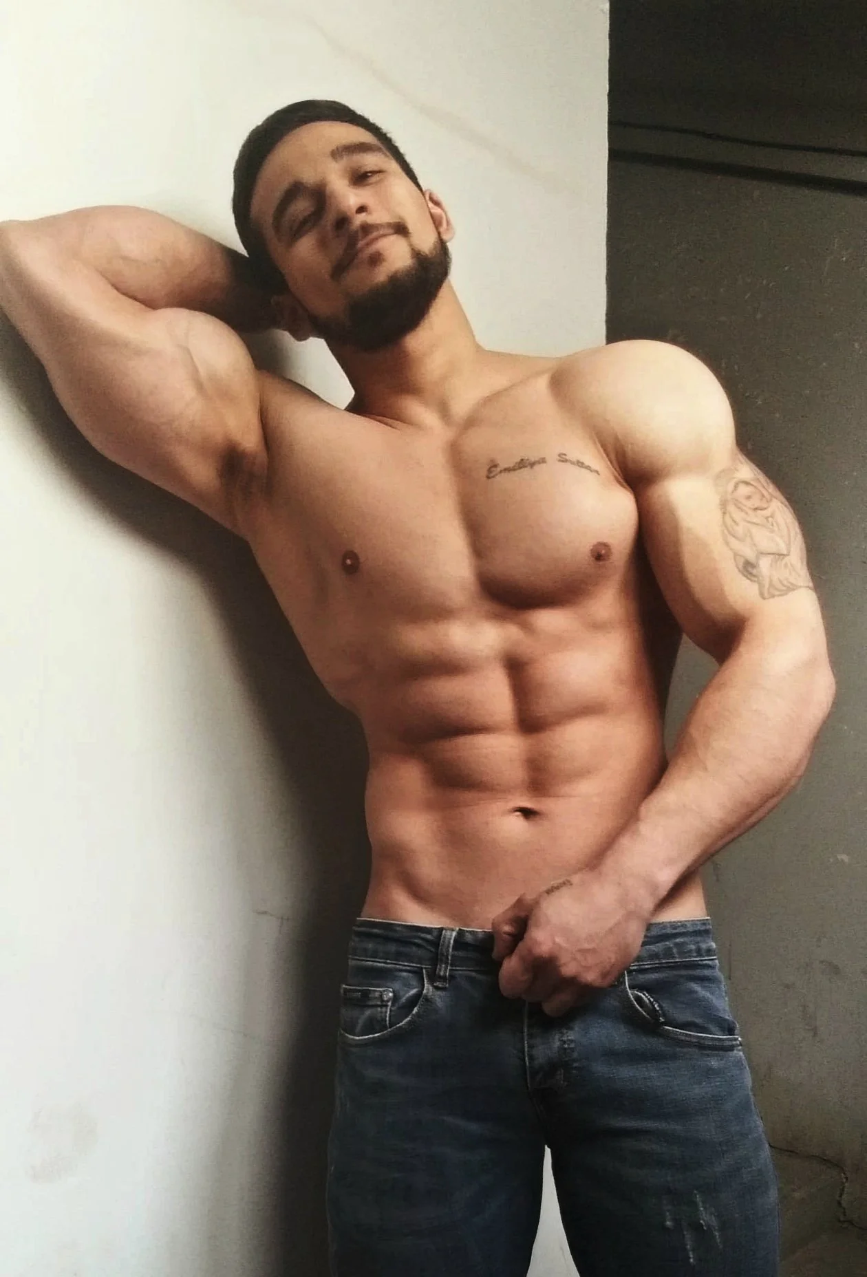 Bakıda fitnes müəllimi zalda dünyasını dəyişdi - FOTOLAR 