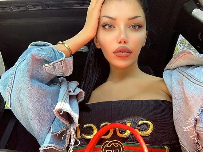 "Beşiktaş"ın ulduzu transseksuala mesaj yazdı, biabır oldu - FOTOLAR 