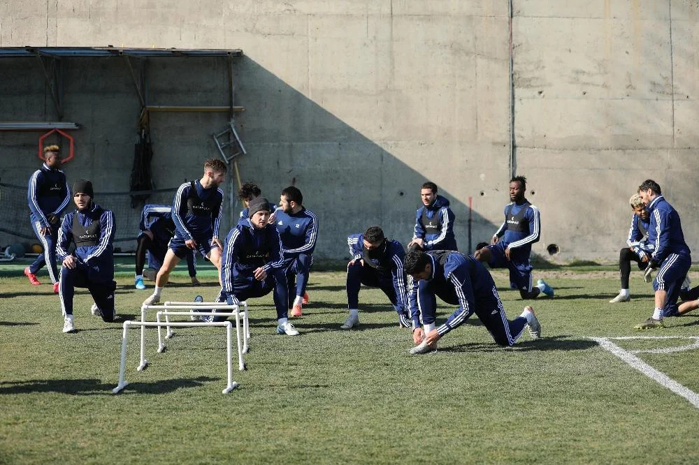 "Qarabağ" "Sumqayıt" üçün başladı - FOTOLAR 