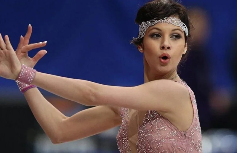 Olimpiya çempionu yeni doğulmuş körpəsindən yazdı - FOTOLAR 