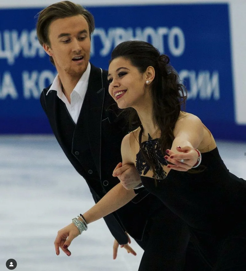 Olimpiya çempionu yeni doğulmuş körpəsindən yazdı - FOTOLAR 