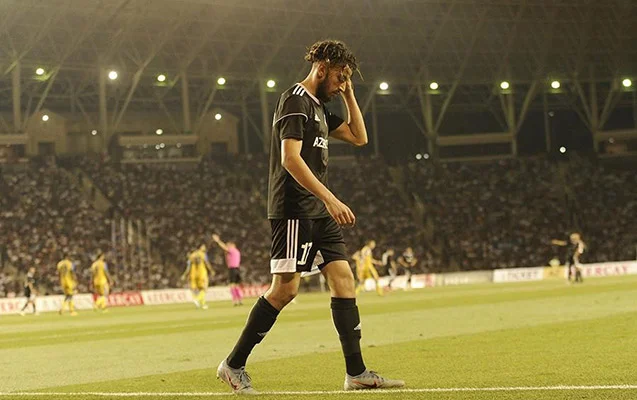 PSJ "Yuventus"un futbolçusunu transfer edir 