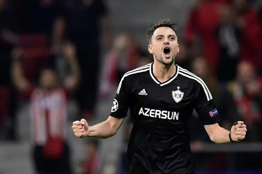PSJ "Yuventus"un futbolçusunu transfer edir 