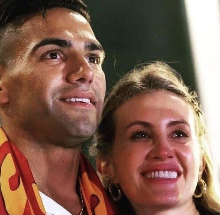 "Qalatasaray"lı ulduzun özündən məşhur xanımı - FOTOLAR 